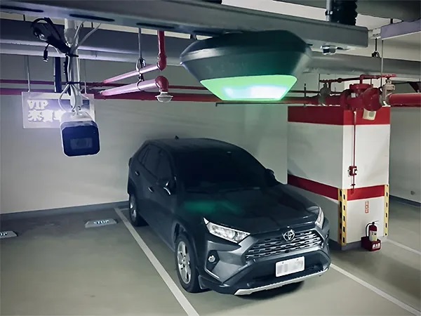 在席超音波顯示燈